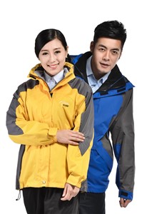 布依璐 冲锋衣冲锋衣